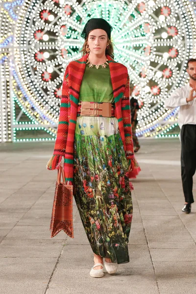 Look 26